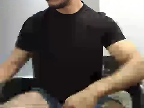 Snapshot of ahmedluxor1 chatting on October 28, 12:30 pm ahmedluxor1 online show from October 28, 12:30 pm