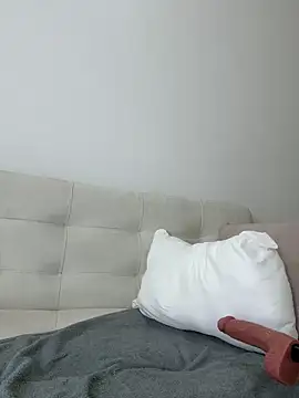 Miafisher  online show from February 9, 2:15 am