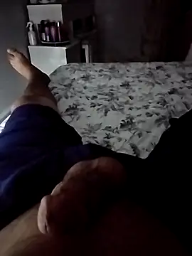 Snapshot of redah9898 chatting on October 18, 11:05 pm redah9898 online show from October 18, 11:05 pm