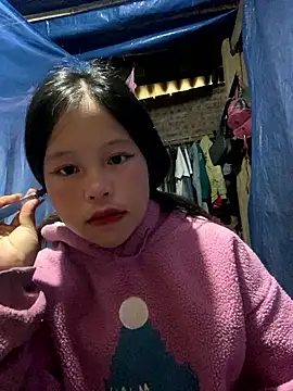 Snapshot of O_o_UwU_o_O chatting on November 8, 2:34 am O o UwU o O online show from November 8, 2:34 am