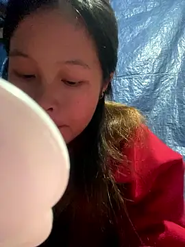 Snapshot of O_o_UwU_o_O chatting on January 10, 2:24 am O o UwU o O online show from January 10, 2:24 am