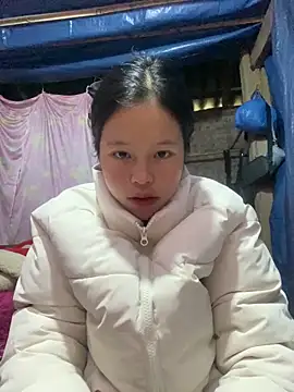 Snapshot of O_o_UwU_o_O chatting on February 1, 2:21 am O o UwU o O online show from February 1, 2:21 am