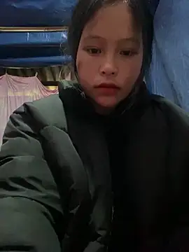 Snapshot of O_o_UwU_o_O chatting on February 10, 6:17 am O o UwU o O online show from February 10, 6:17 am