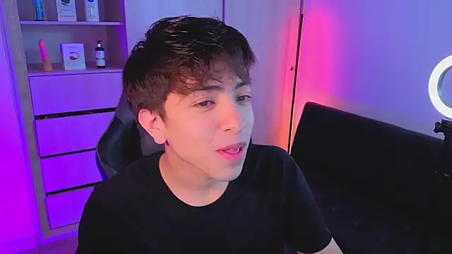 onlinenico online show from October 20, 8:09 pm