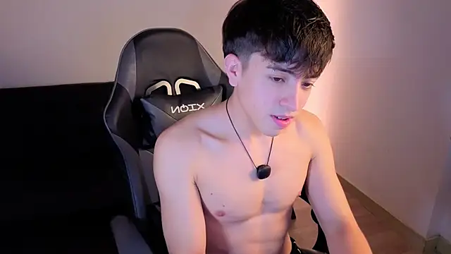 onlinenico online show from April 1, 9:56 pm