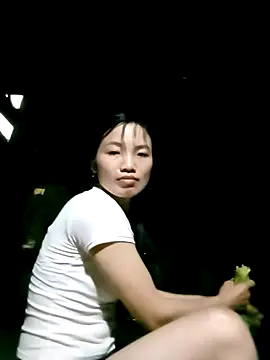 ngan-cute online show from September 11, 12:00 am