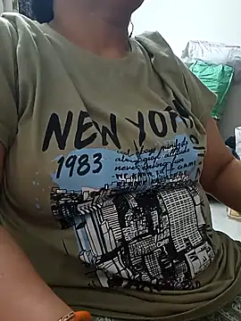 Snapshot of angel_ridhi chatting on June 9, 4:07 pm angel ridhi online show from June 9, 4:07 pm