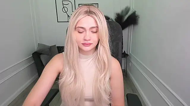 LeslieMineg online show from September 23, 11:57 am