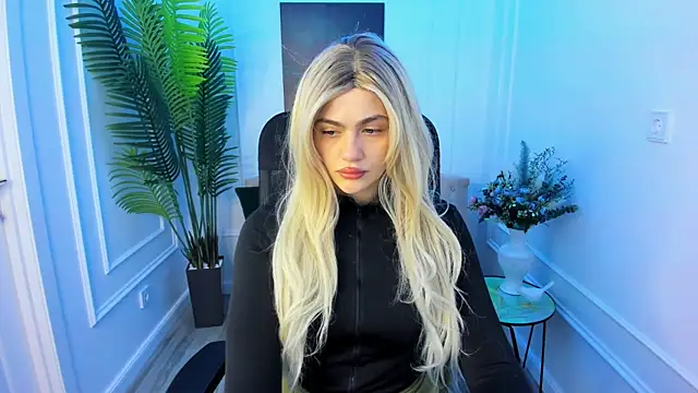 LeslieMineg online show from October 10, 7:46 pm