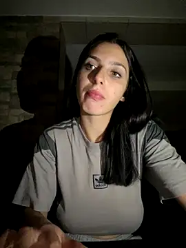 Laraa201 online show from October 16, 9:16 pm