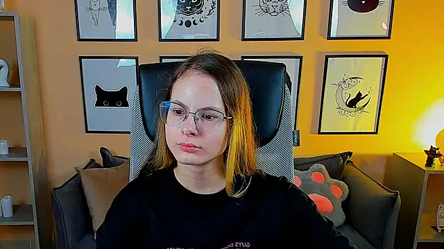 Carrie Rose online show from September 18, 4:14 am