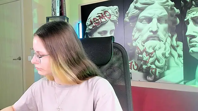 Carrie Rose online show from September 29, 4:17 am