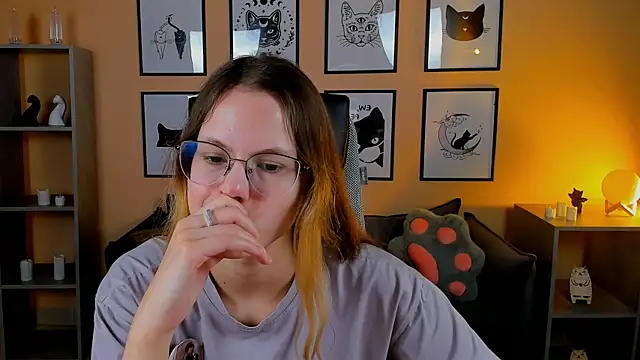 Carrie Rose online show from October 3, 4:09 am