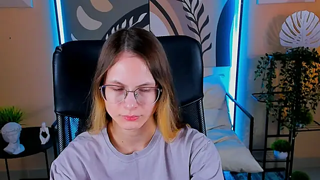 Carrie Rose online show from October 6, 4:32 am