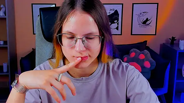 Carrie Rose online show from October 10, 4:11 am