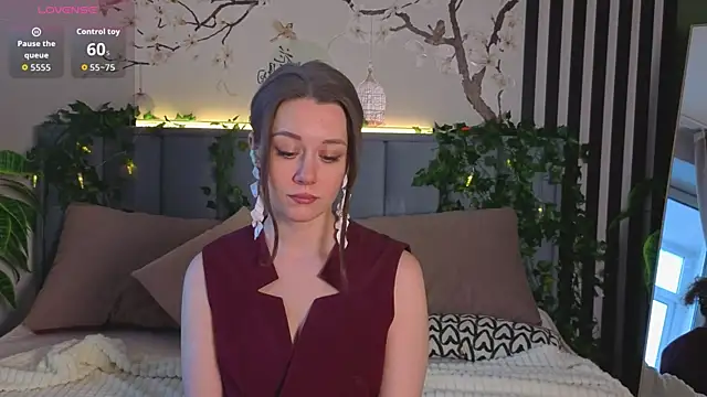 Snapshot of SkyHelen chatting on February 5, 4:06 am SkyHelen online show from February 5, 4:06 am