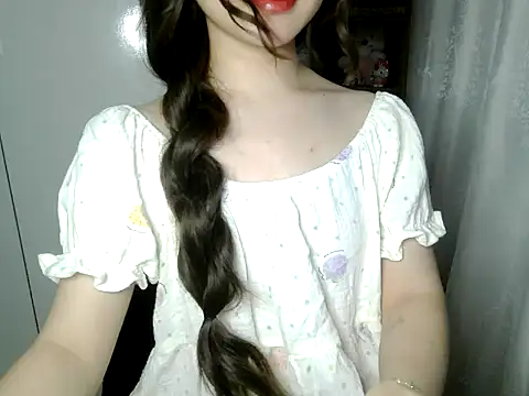Annabelle-e online show from May 20, 7:20 pm