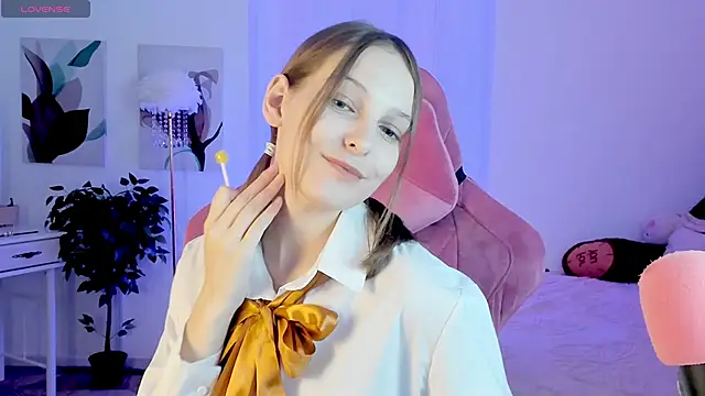 Snapshot of JenniferKiim chatting on October 14, 1:56 pm JenniferKiim online show from October 14, 1:56 pm