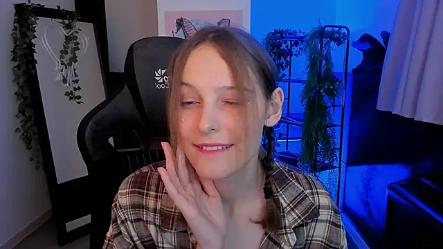 Snapshot of JenniferKiim chatting on October 23, 11:31 am JenniferKiim online show from October 23, 11:31 am