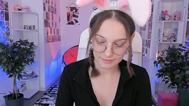 Snapshot of JenniferKiim chatting on November 1, 8:27 am JenniferKiim online show from November 1, 8:27 am