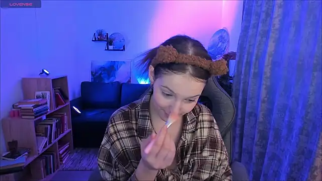 JenniferKiim online show from March 26, 2:28 am