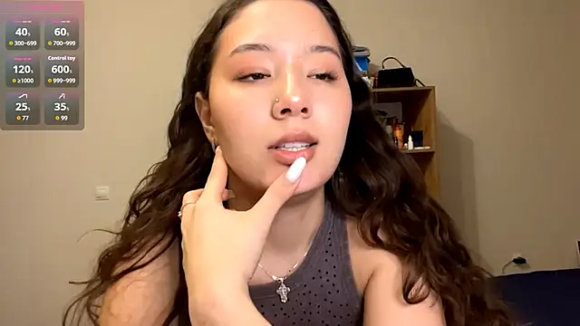 Snapshot of Sakuravice chatting on October 6, 2:14 pm Sakuravice online show from October 6, 2:14 pm