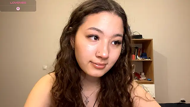 Snapshot of Sakuravice chatting on October 31, 12:17 pm Sakuravice online show from October 31, 12:17 pm