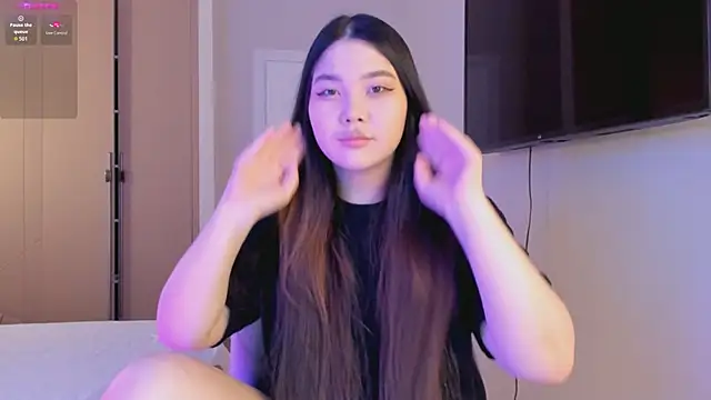 yummmymommy online show from September 30, 1:27 pm