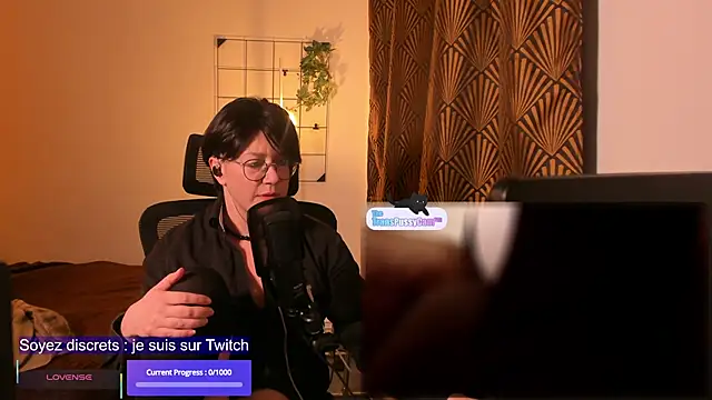 Snapshot of MossPrince chatting on April 25, 7:22 pm MossPrince online show from April 25, 7:22 pm