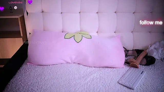 Pussylovekate online show from March 21, 8:19 am