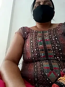 Snapshot of Rakhi_sawant143 chatting on November 10, 7:18 am Rakhi sawant143 online show from November 10, 7:18 am