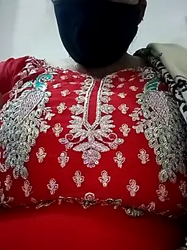 Snapshot of Rakhi_sawant143 chatting on November 15, 4:14 pm Rakhi sawant143 online show from November 15, 4:14 pm