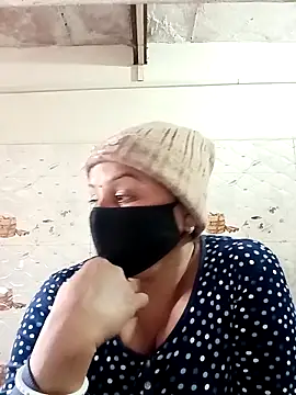 Snapshot of Rakhi_sawant143 chatting on December 17, 2:39 am Rakhi sawant143 online show from December 17, 2:39 am