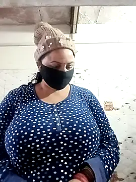 Snapshot of Rakhi_sawant143 chatting on December 19, 2:18 am Rakhi sawant143 online show from December 19, 2:18 am