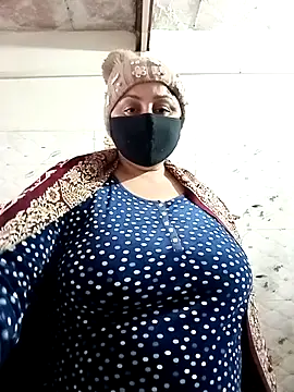 Snapshot of Rakhi_sawant143 chatting on December 21, 3:02 am Rakhi sawant143 online show from December 21, 3:02 am