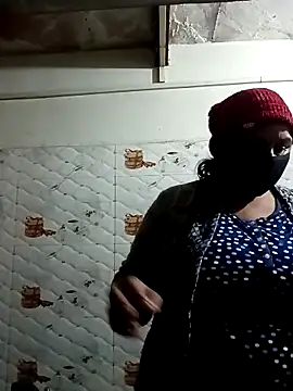 Snapshot of Rakhi_sawant143 chatting on January 6, 2:32 pm Rakhi sawant143 online show from January 6, 2:32 pm