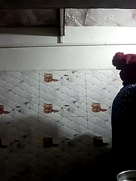 Snapshot of Rakhi_sawant143 chatting on January 7, 2:47 am Rakhi sawant143 online show from January 7, 2:47 am