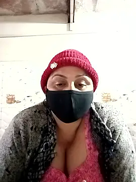 Snapshot of Rakhi_sawant143 chatting on January 8, 2:58 am Rakhi sawant143 online show from January 8, 2:58 am