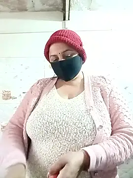 Snapshot of Rakhi_sawant143 chatting on January 9, 2:58 am Rakhi sawant143 online show from January 9, 2:58 am