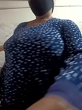 Snapshot of Rakhi_sawant143 chatting on January 15, 2:49 am Rakhi sawant143 online show from January 15, 2:49 am