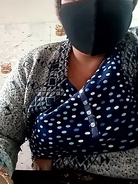 Snapshot of Rakhi_sawant143 chatting on January 18, 3:32 am Rakhi sawant143 online show from January 18, 3:32 am