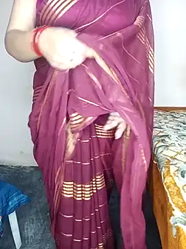 Snapshot of Oh_011 chatting on February 3, 3:39 pm Oh 011 online show from February 3, 3:39 pm