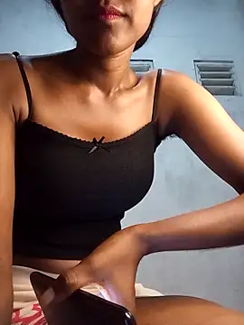 Snapshot of venuki_ihalagamage chatting on March 5, 5:20 pm venuki ihalagamage online show from March 5, 5:20 pm