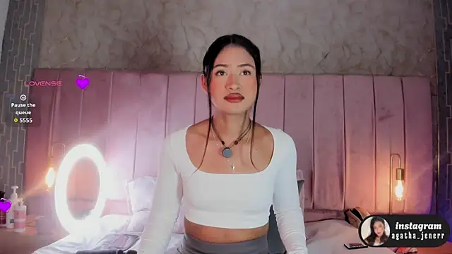 agatha jener online show from May 7, 11:37 am