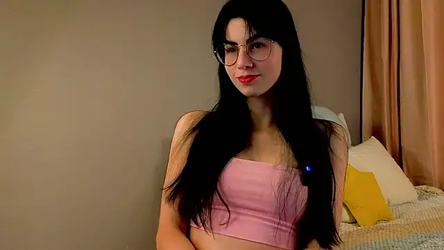 Snapshot of ArlineJanik chatting on October 6, 11:18 am ArlineJanik online show from October 6, 11:18 am