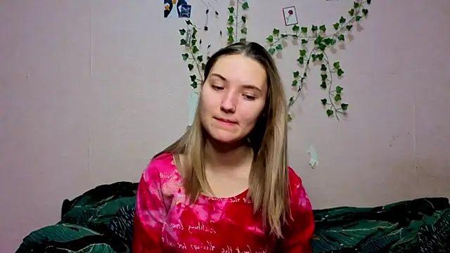  kikiclark   online show from December 18, 8:48 pm