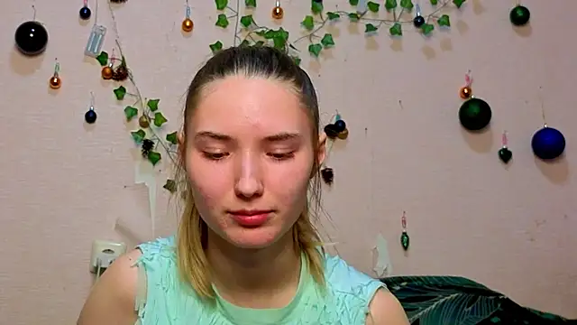  kikiclark   online show from February 15, 9:00 pm