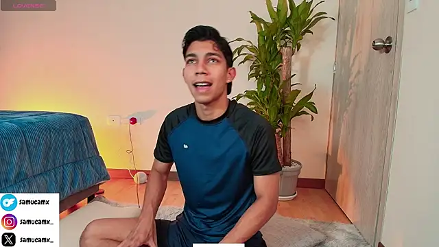 samucamx  online show from September 29, 12:05 am