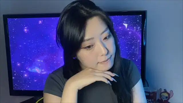 Snapshot of WonderMira chatting on October 24, 2:35 pm WonderMira online show from October 24, 2:35 pm