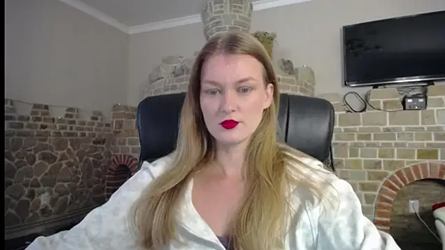 Snapshot of MysticVenus_ chatting on September 28, 1:05 pm MysticVenus  online show from September 28, 1:05 pm